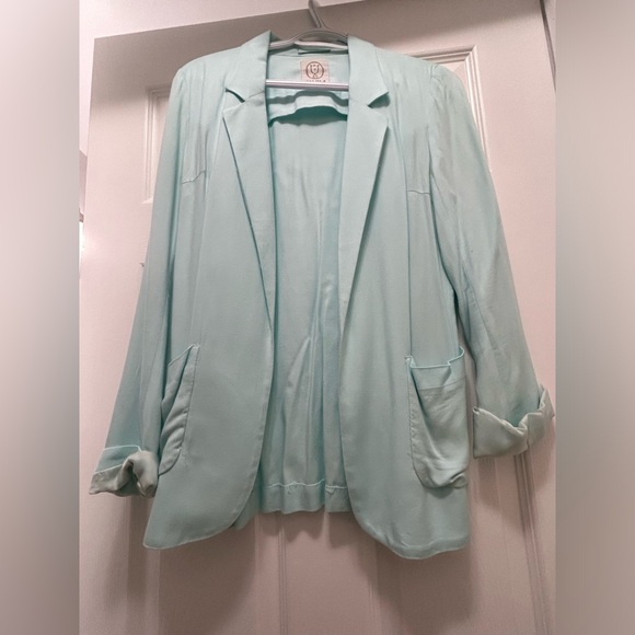Aritzia Talula Blazer - Picture 1 of 8
